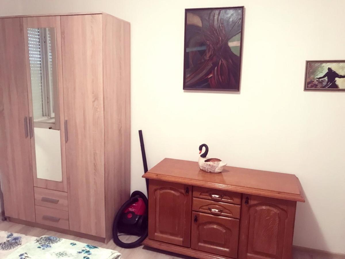 Apartment Nina Bar Bagian luar foto